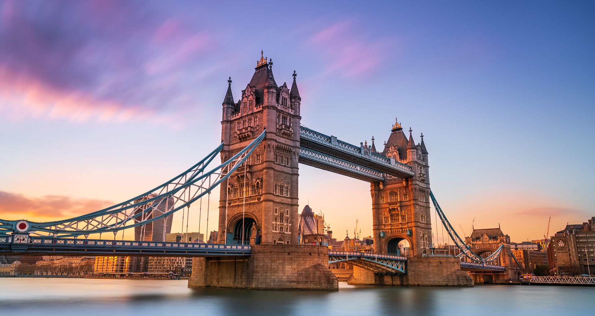 Tower Bridge sobre el río Támesis, Londres Tower Bridge sobre el río Támesis, Londres