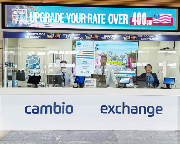 Oficina de cambio de moneda de Globo Cambio en el aerpuerto Internacional de Guadalajara (México) Oficina de cambio de moneda de Globo Cambio en el aerpuerto Internacional de Guadalajara (México)
