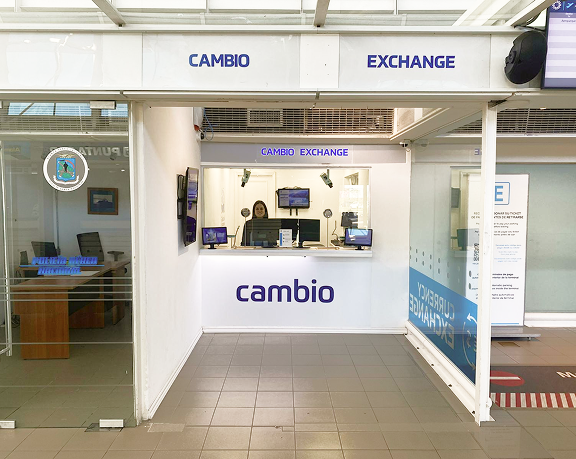Oficina de cambio de moneda extranjera de Global Exchange ubicada en el Aeropuerto Internacional de Punta del Este (Uruguay) Oficina de cambio de moneda extranjera de Global Exchange ubicada en el Aeropuerto Internacional de Punta del Este (Uruguay)