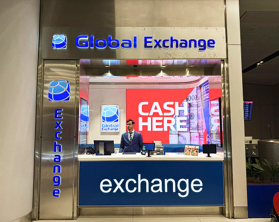 Oficina de cambio de moneda de Global Exchange ubicado en el aeropuerto internacional de Estambul Oficina de cambio de moneda de Global Exchange ubicado en el aeropuerto internacional de Estambul