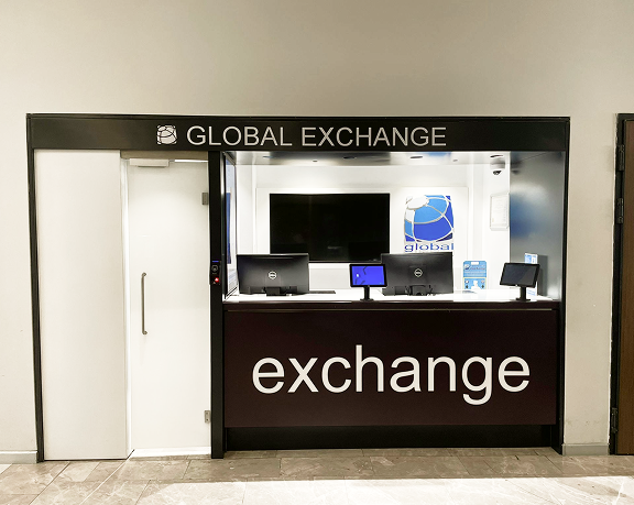 Oficina de cambio de moneda de Global Exchange ubicado en el aeropuerto internacional de Estambul Oficina de cambio de moneda de Global Exchange ubicado en el aeropuerto internacional de Estambul