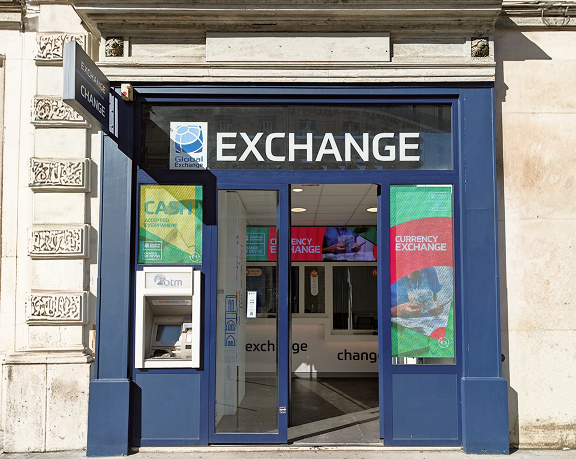 Global Exchange foreign currency exchange office located in Paris, Avenue de l'Opéra, number 5, 500 metres from the Paris Opera.