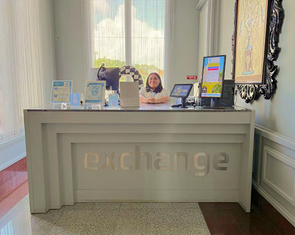 Oficina de cambio de moneda extranjera de Globo Cambio, ubicada en el hotel RIU Palace Rivera, en Playa del Carmen (México)