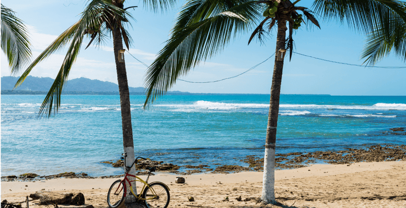 Imagen de la playa de Puerto Viejo, en Limón, Costa Rica.