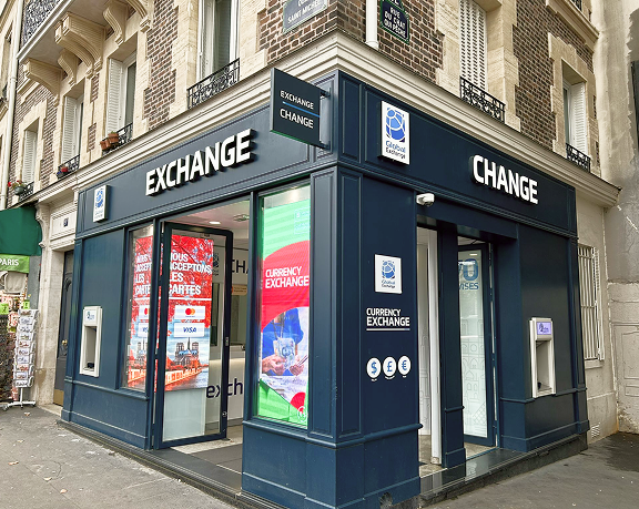 Foreign currency exchange office of Global Exchange located in the centre of Paris, France