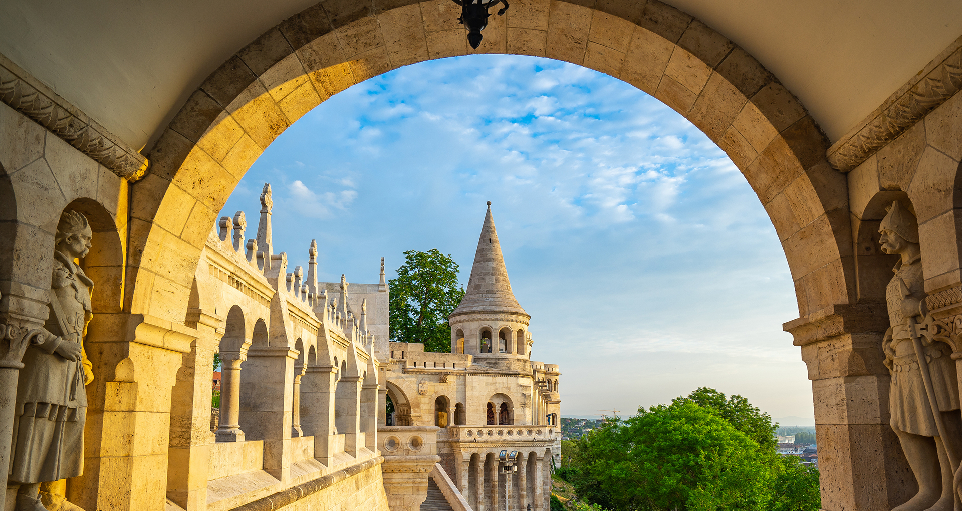 Torre del Bastión de los Pescadores en Budapest, Hungría.