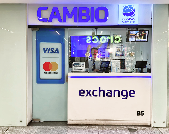 Oficina de cambio de moneda de Globo Cambio en el aerpuerto Internacional de Guadalajara (México) Oficina de cambio de moneda de Globo Cambio en el aerpuerto Internacional de Guadalajara (México)