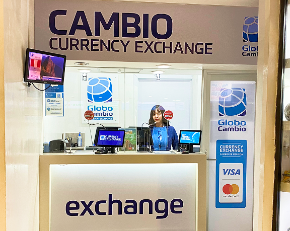 currency exchange office of Globo Cambio at the Bajío International Airport (Mexico) currency exchange office of Globo Cambio at the Bajío International Airport (Mexico)