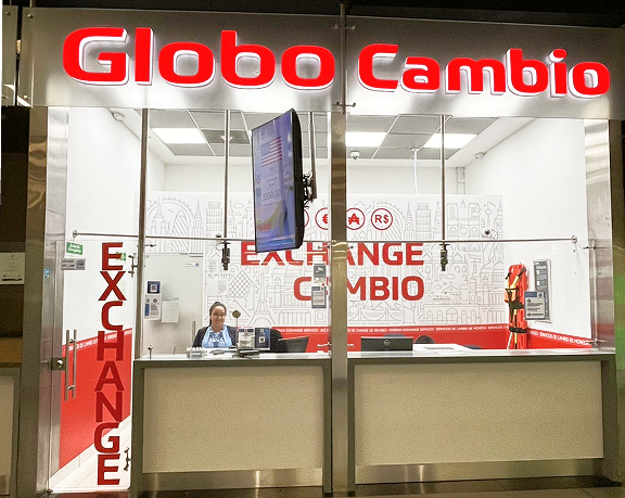 Foreign currency exchange office of Globo Cambio located at El Dorado International Airport (Bogotá)
