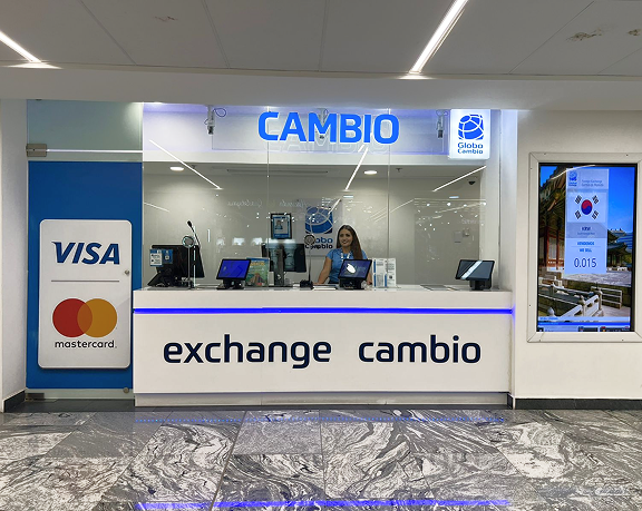 Oficina de cambio de moneda de Globo Cambio en el aerpuerto Internacional de Guadalajara (México) Oficina de cambio de moneda de Globo Cambio en el aerpuerto Internacional de Guadalajara (México)