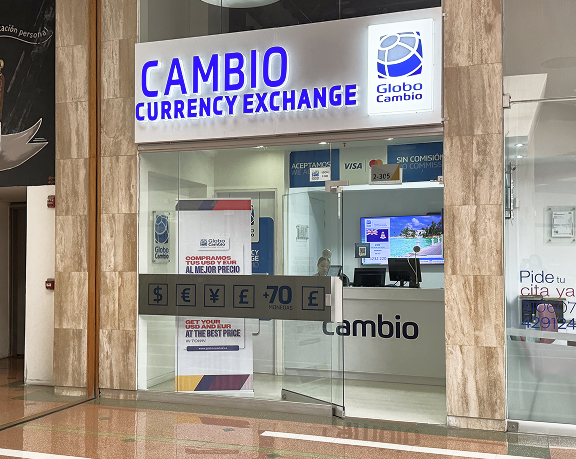 Foreign currency exchange office of Global Exchange located in C.C. Unicentro Medellín, in Colombia