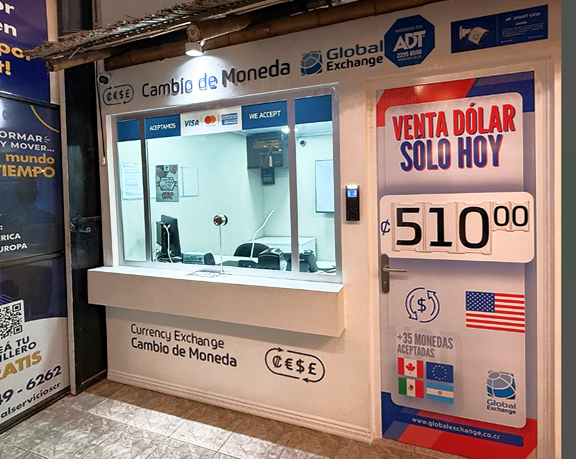 Global Exchange currency exchange office located in the Multicentro shopping mall, in Puerto Viejo, Limón.